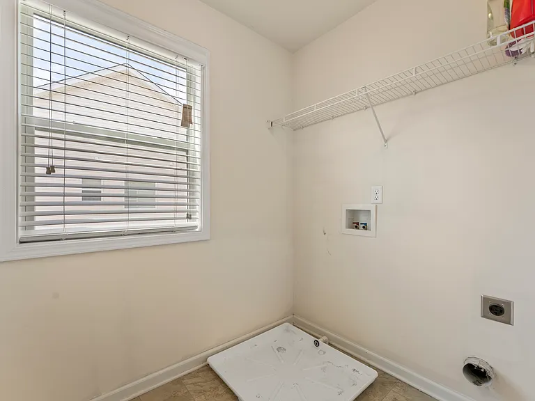 201 Ashewicke Dr — Photo 9