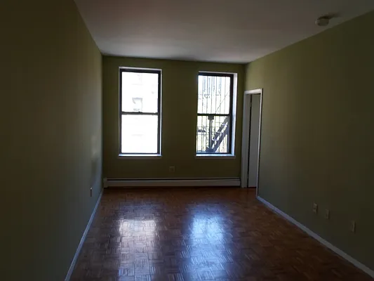 Sold by Manhattan Network Inc. | media 18