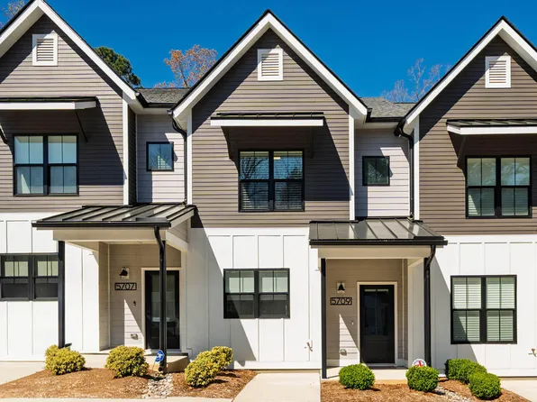 5709 Parker Pines Ct, Raleigh, NC 27609