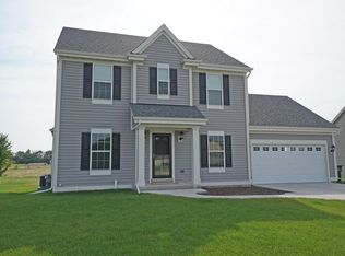 1664 Thomas Dr, East Troy, WI 53120