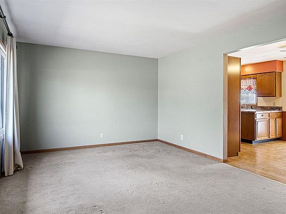 3rd image of 2858 Milton Road