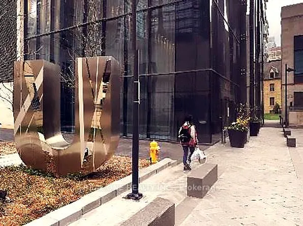65 Saint Mary St, Toronto, ON