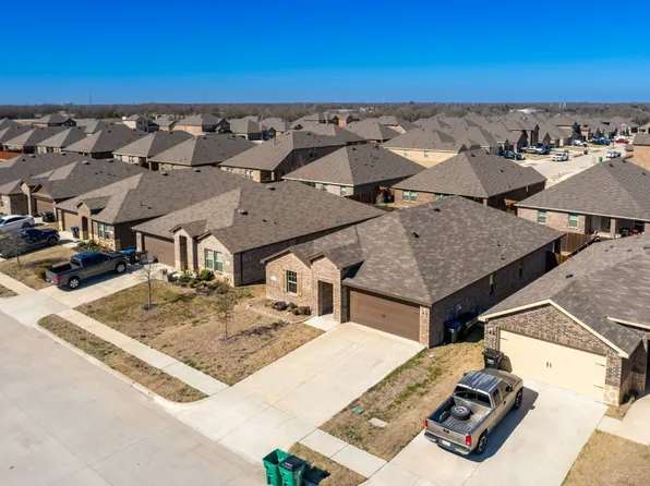 113 Seabiscuit Dr, Caddo Mills, TX 75135