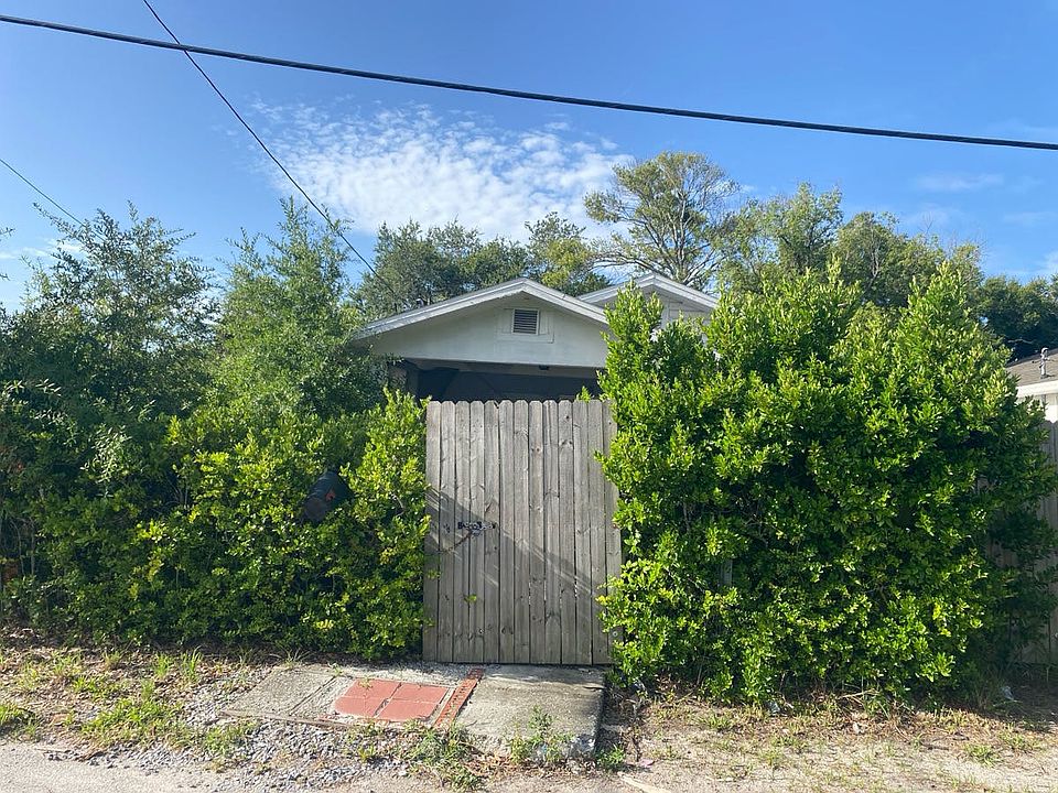 1st image of 2423 E 29th Ave
