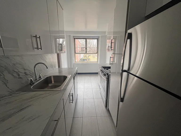 7343 193rd St #2A — Photo 3