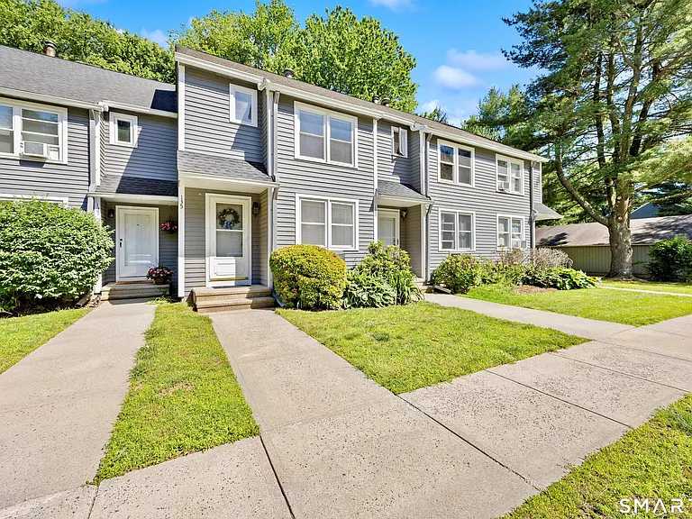135 Fairway Dr #135 — Photo 2