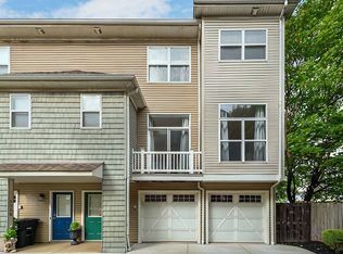 5512 Saint Stephens Ct, Cleveland, OH 44102