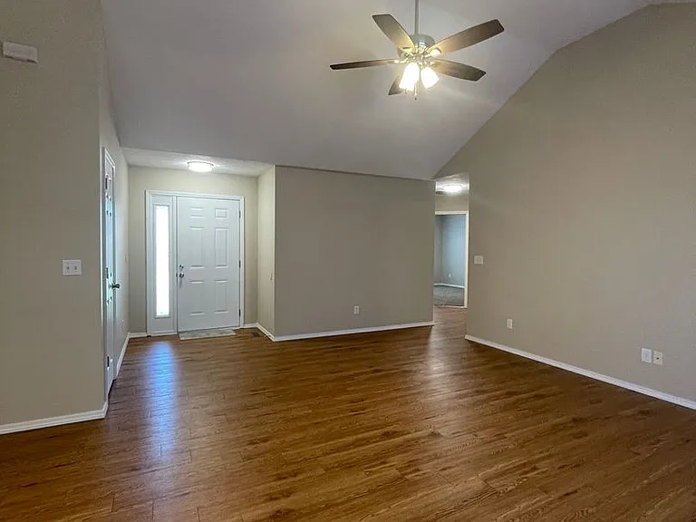 4442 W Normal St — Photo 6