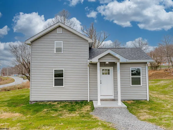 1425 Grafton Rd, Morgantown, WV 26508