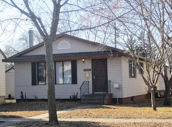 2nd image of 449 23rd Ave N