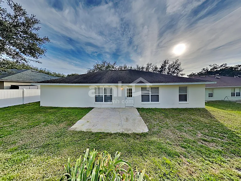 1913 Southern Oak Loop — Photo 23