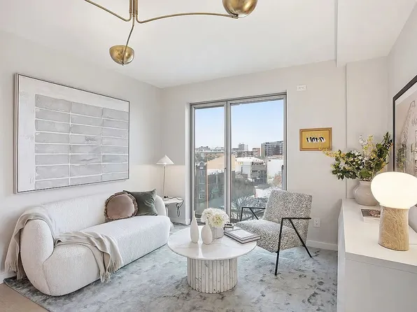 58-01 Queens Blvd #6D, Woodside, NY 11377