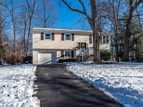 88 Coventry Court, Voorheesville, NY 12186