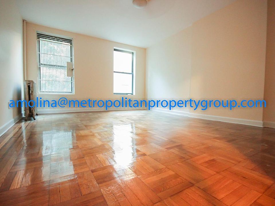 2nd image of 49 Saint Marks Pl APT 4