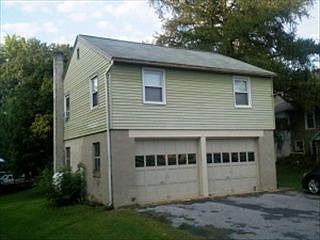 2nd image of 122 Lime St