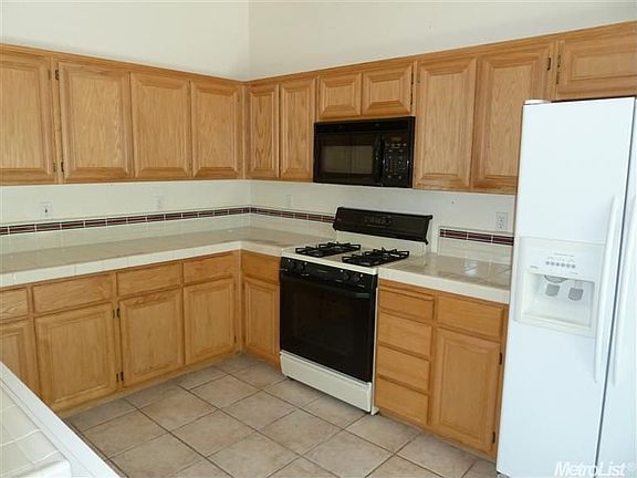 4th image of 2087 Heather Creek Ct