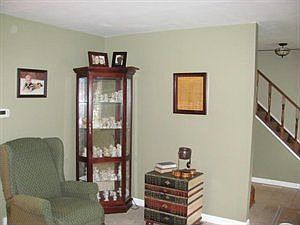4th image of 8003 Crestview Dr