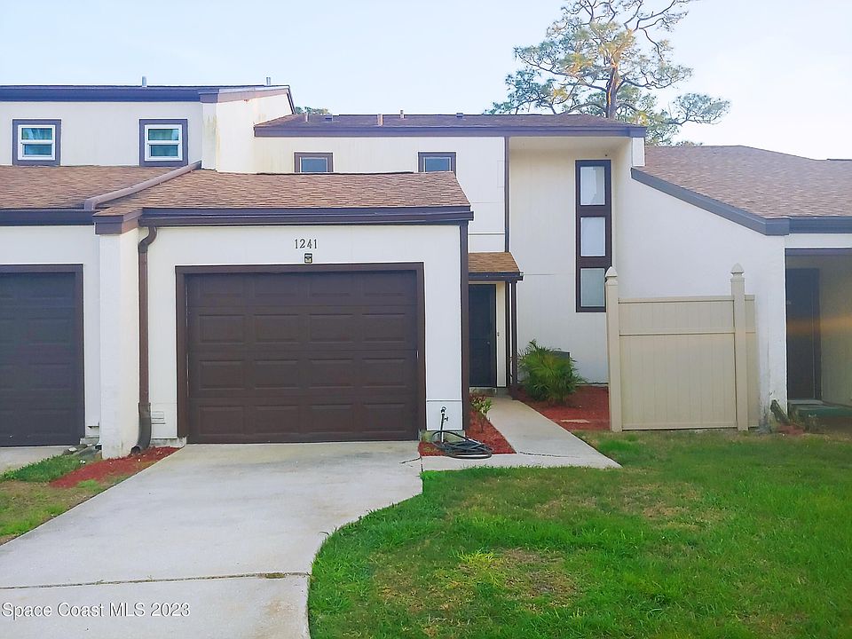 1st image of 1241 Saint Andrews Dr #1241