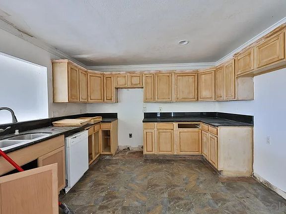 3rd image of 8619 Innsdale Ln