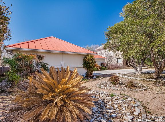 3rd image of 837 Lightstone Dr