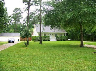 22 Pines Rd, New Caney, TX 77357