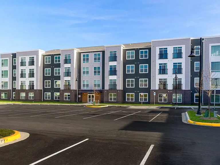 Woodmore Apartments — Photo 28