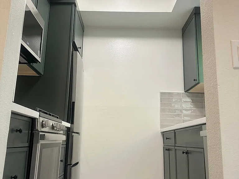 1234 Las Palmas Ave — Photo 16