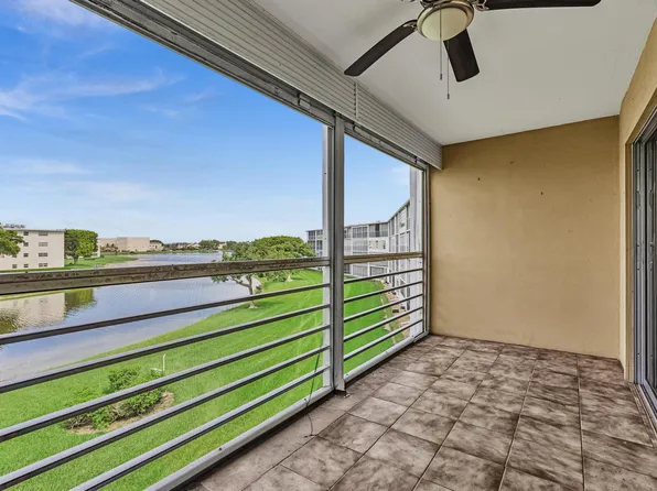 3076 Cornwall D, Boca Raton, FL 33434