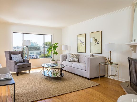 3rd image of 20 Arroyo Way