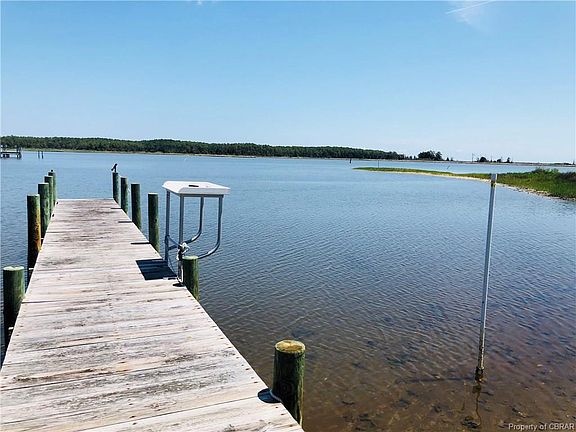 3rd image of 147 Shore Dr