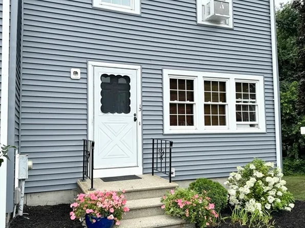 13 Cedar Sq #13, Millis, MA 02054