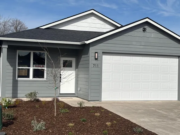 711 Dahl Pl #2, Medford, OR 97501