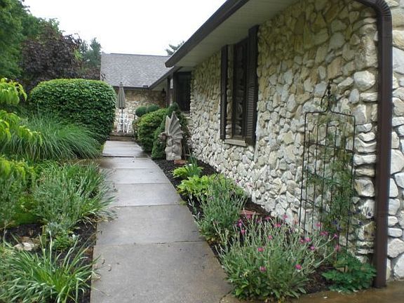 4th image of 1637 Arthur Dr