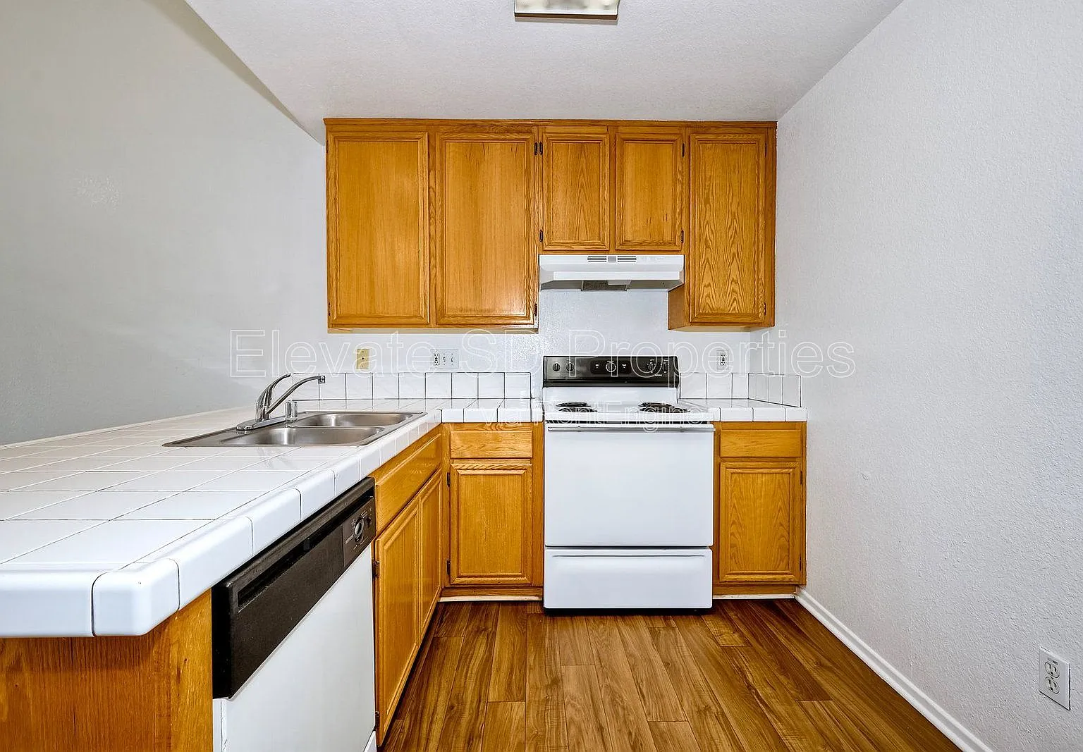 1 bed, 1.0 bath, 650 sqft, $1,695 — Photo 1