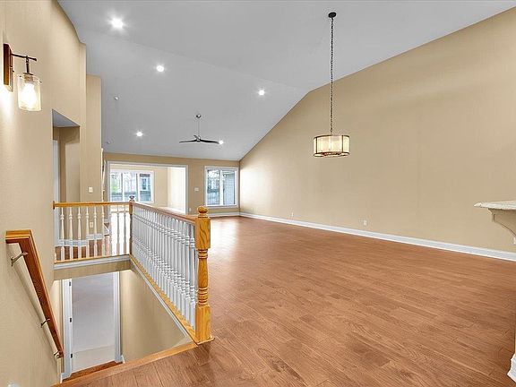 3rd image of 1273 Sanctuary Cir