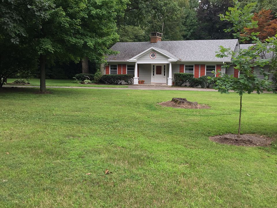 Lovely ranch on 2+ acres