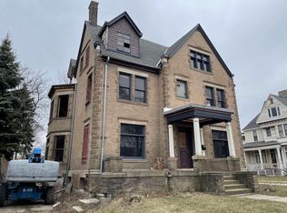 3005 W Kilbourn Ave, Milwaukee, WI 53208