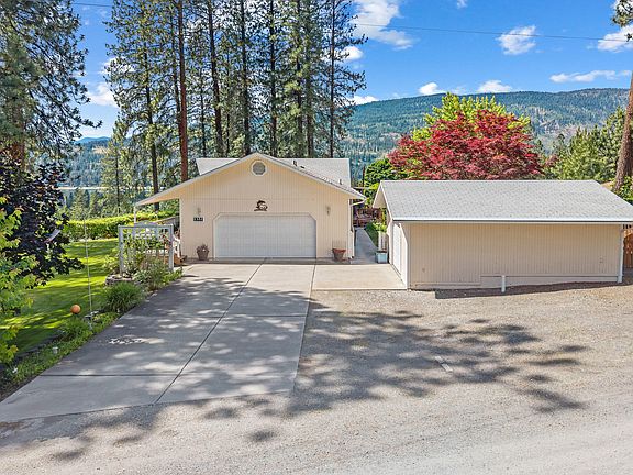 3rd image of 1351 Ponderosa Dr