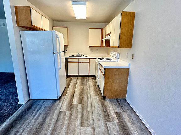 2nd image of 1101 W Emma Ave APT B