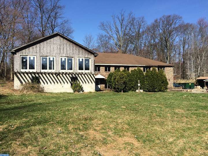1st image of 3130 Booth Dr