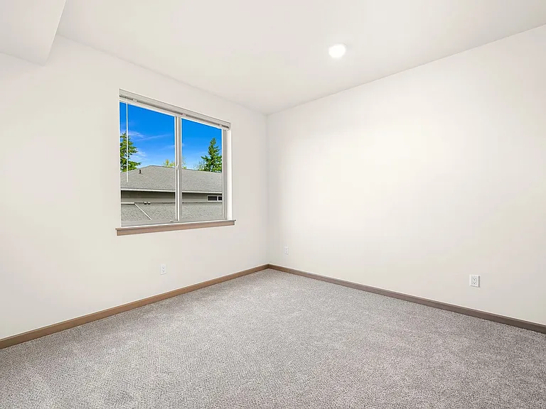 146 Prince Ave — Photo 29