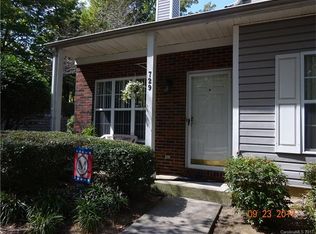 729 Mountainwater Dr, Charlotte, NC 28262