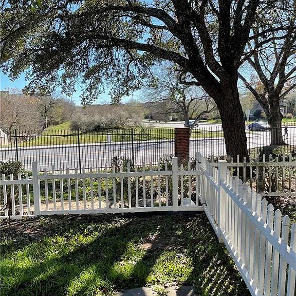 1841 River Crossing Cir #B — Photo 16