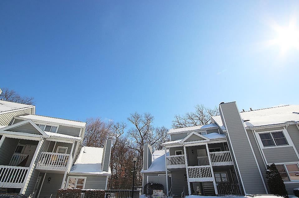 1st image of 1520 N Oak Hill Dr Unit L-5