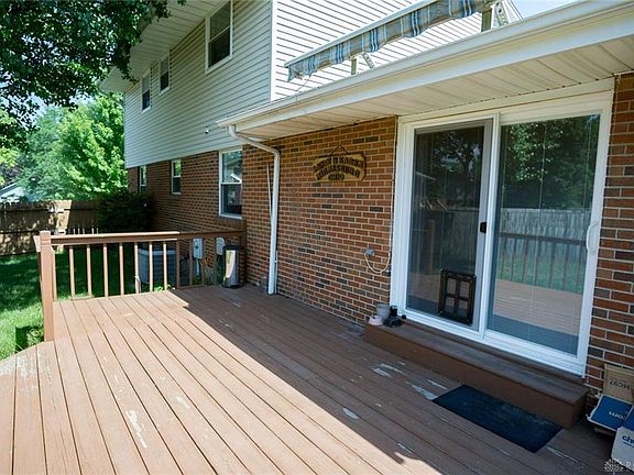 5th image of 725 Fountain Abbey Pl
