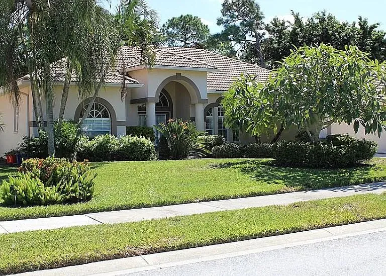 5078 Seagrass Dr — Photo 1