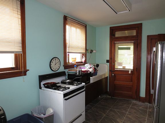 3rd image of 4624 Hamilton Ave