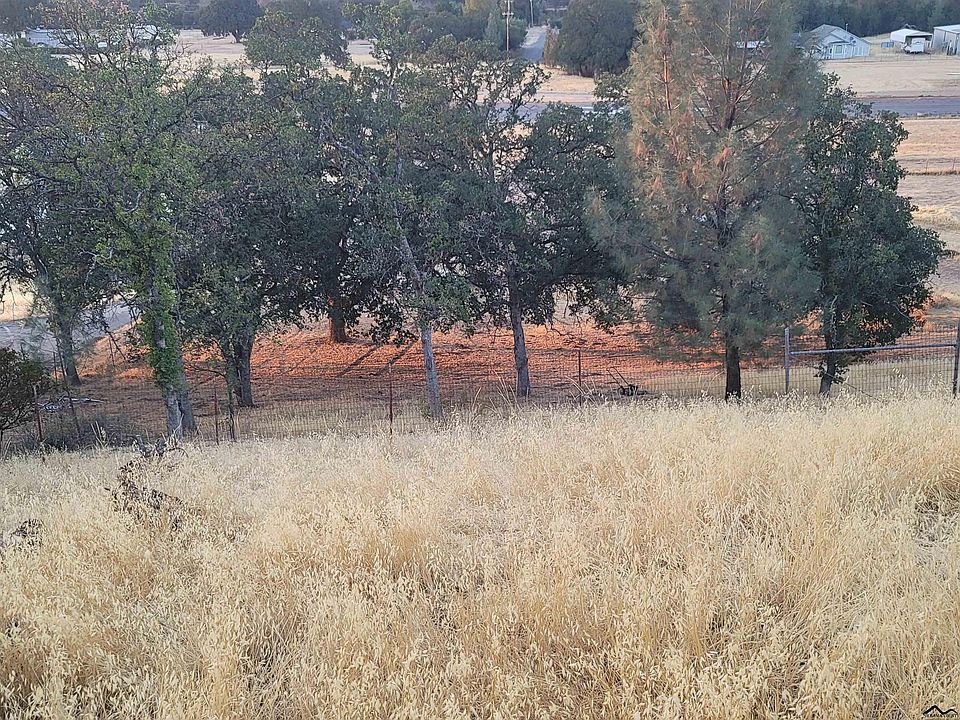 2nd image of 17500 Rancho Tehama Rd