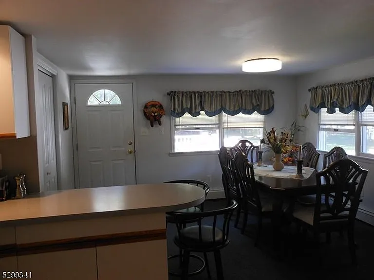 206 Ryerson Rd — Photo 10