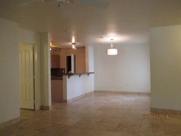 8452 Boseck Dr #187 — Photo 6